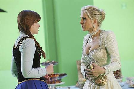 Once Upon a Time4x8 set (9).jpg