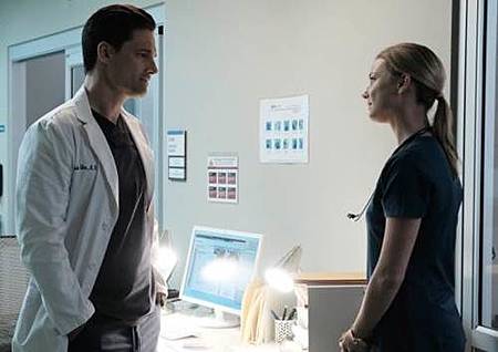 The Resident 1x5 (16).jpg The Resident 1x5 (16).jpg