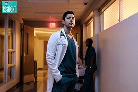 The Resident 2x1 (4).jpg The Resident 2x1 (4).jpg