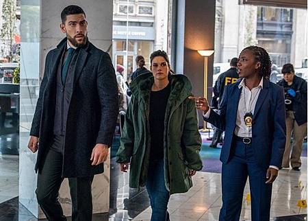 FBI 2×12 (1).jpg FBI 2×12 (1).jpg