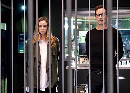 The Flash 6×13 (4).jpg The Flash 6×13 (4).jpg