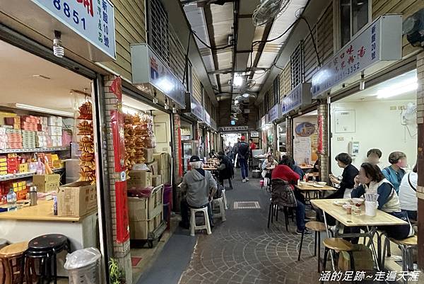 [台北東門市場美食] 羅媽媽米粉湯 ~ 東門市場超人氣名店，