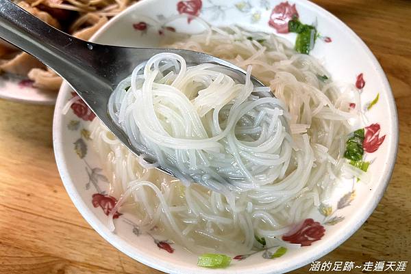 [台北東門市場美食] 羅媽媽米粉湯 ~ 東門市場超人氣名店，