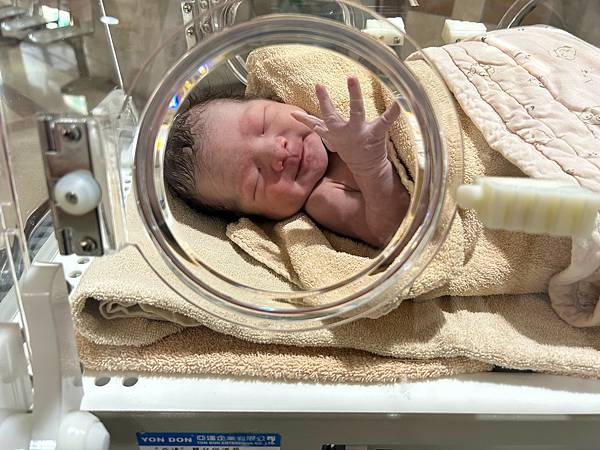 承翰112/10/21出生