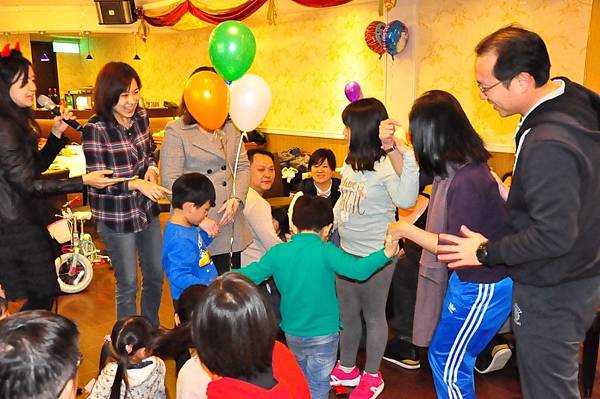 耶誕玩具拍賣會!_171226_0188.jpg 耶誕玩具拍賣會!_171226_0188.jpg