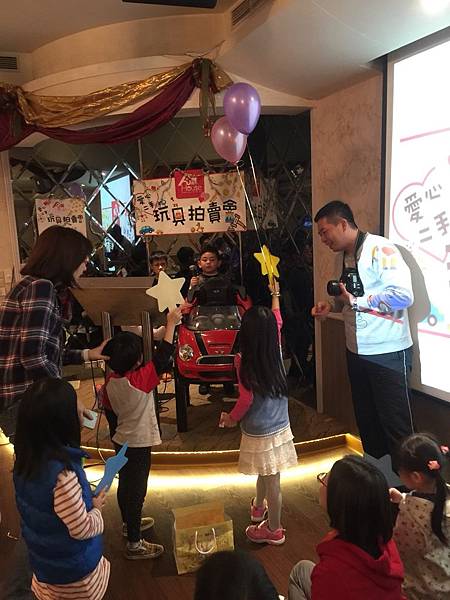 耶誕玩具拍賣會!_171226_0006.jpg 耶誕玩具拍賣會!_171226_0006.jpg