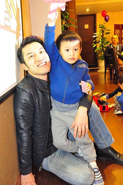 耶誕玩具拍賣會!_171226_0141.jpg 耶誕玩具拍賣會!_171226_0141.jpg