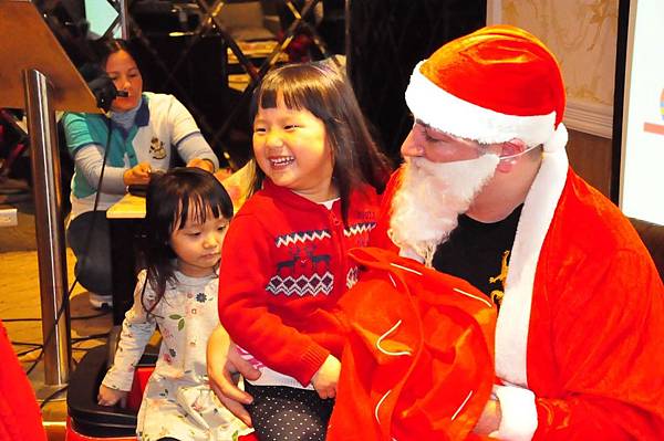 耶誕玩具拍賣會!_171226_0212.jpg 耶誕玩具拍賣會!_171226_0212.jpg