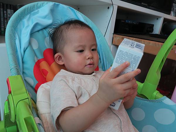 chicci 兒童木醣醇含氟牙膏 試用