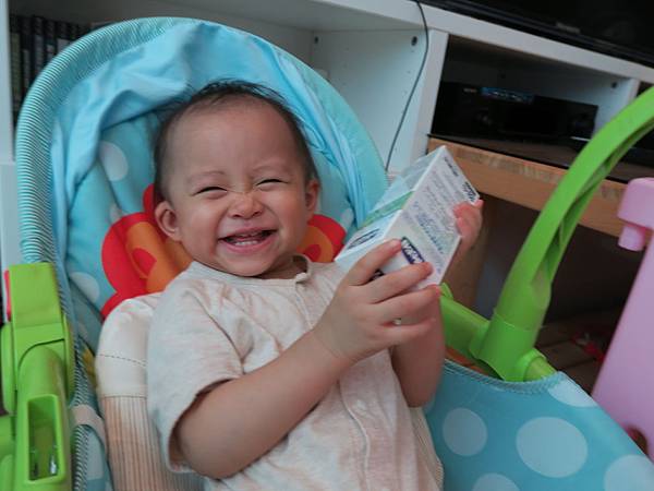 chicci 兒童木醣醇含氟牙膏 試用