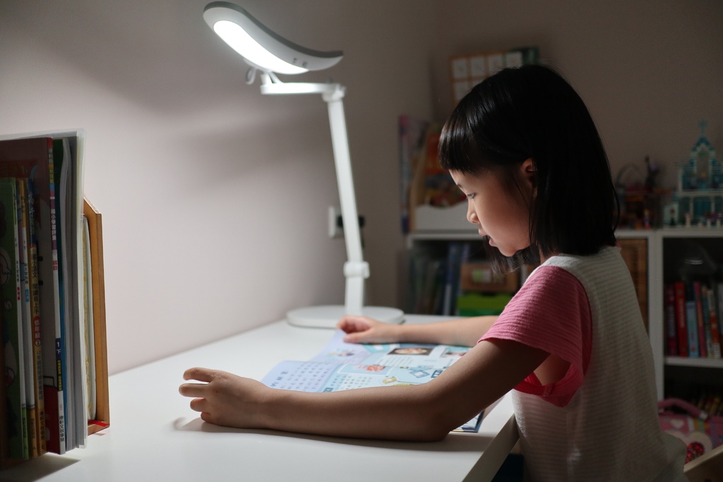 BenQ MindDuo親子共讀檯燈