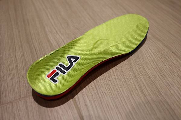 FILA機能運動鞋