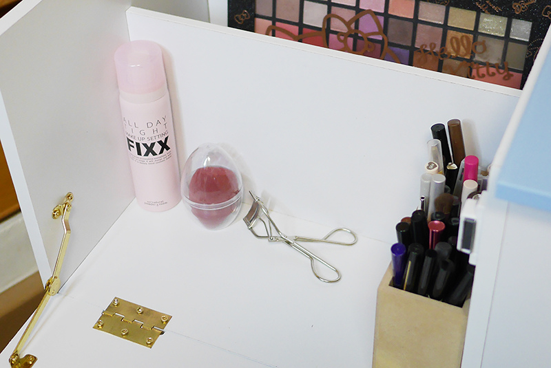 Amos亞摩斯生活工坊日系粉嫩色大型移動化粧櫃化妝桌