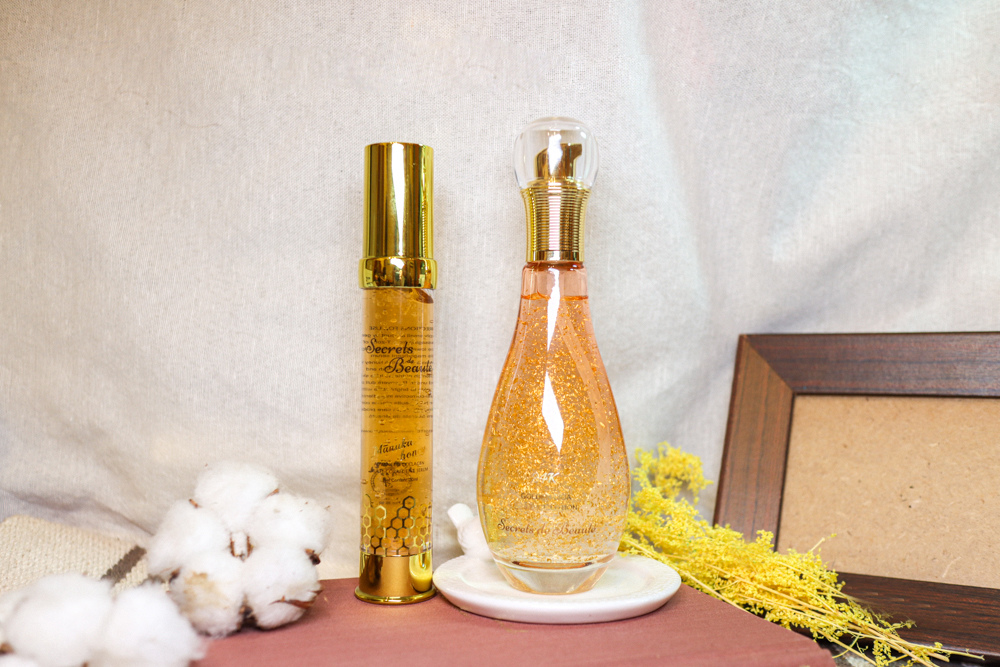 〖 保養 〗絲珂碧媞 Secrets de Beauté 小貴婦般的奢華保養 ❤️️ 金箔化妝水 蜂蜜精華液 積雪草晶透璀璨水凝前導露 麥盧卡蜂蜜膠原植萃精華 (12).jpg 〖 保養 〗絲珂碧媞 Secrets de Beauté 小貴婦般的奢華保養 ❤️️ 金箔化妝水 蜂蜜精華液 積雪草晶透璀璨水凝前導露 麥盧卡蜂蜜膠原植萃精華 (12).jpg