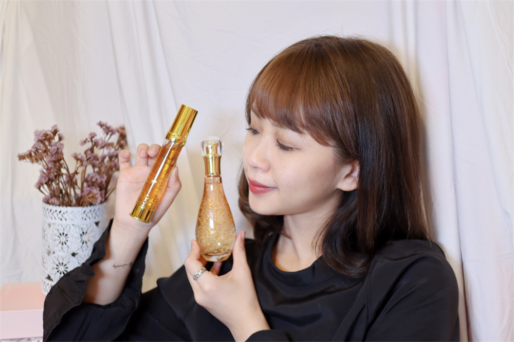 〖 保養 〗絲珂碧媞 Secrets de Beauté 小貴婦般的奢華保養 ❤️️ 金箔化妝水 蜂蜜精華液 積雪草晶透璀璨水凝前導露 麥盧卡蜂蜜膠原植萃精華 (28).jpg 〖 保養 〗絲珂碧媞 Secrets de Beauté 小貴婦般的奢華保養 ❤️️ 金箔化妝水 蜂蜜精華液 積雪草晶透璀璨水凝前導露 麥盧卡蜂蜜膠原植萃精華 (28).jpg