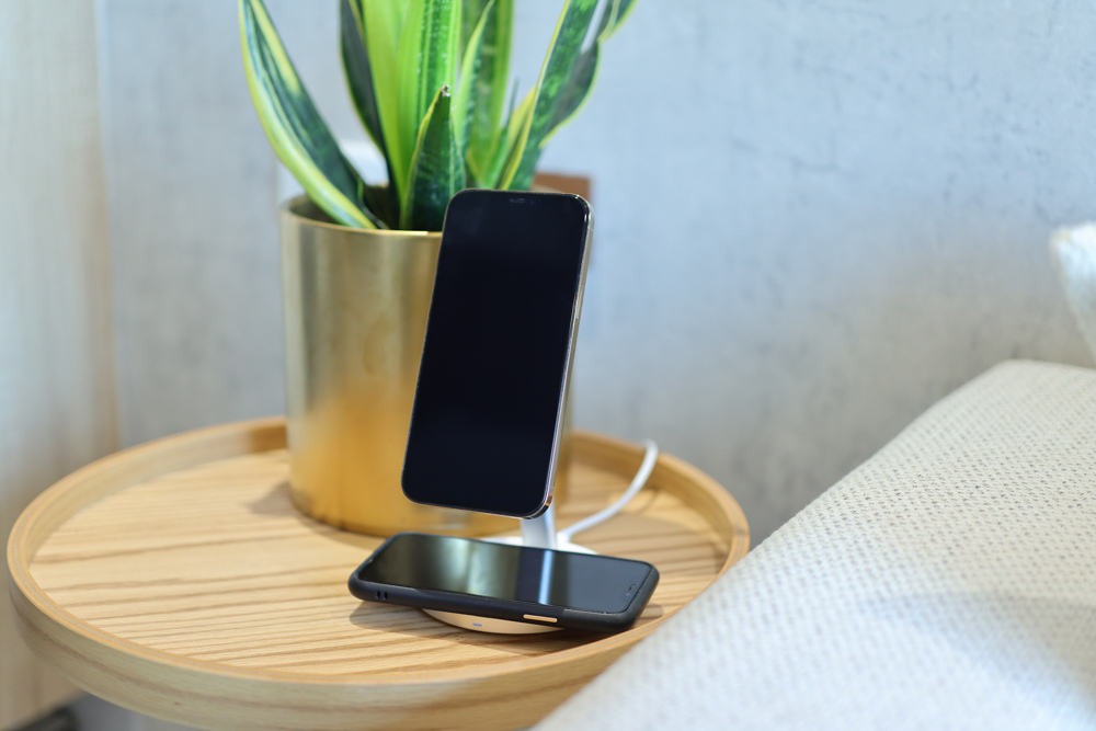 〖 3C 〗MonitorMate 二合一磁吸無線充電座 MS-II 2-in-1 Magnetic Wireless Charging Stand 開箱｜iPhone無線充電器推薦 (1).jpg