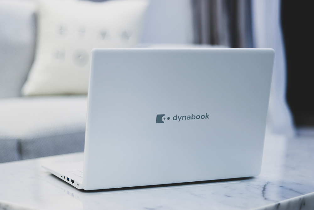 〖 3C開箱 〗有顏值又有實力的輕薄筆電 日系品牌 Dynabook CS40L-JW 是你的工作娛樂夥伴也是時尚配件