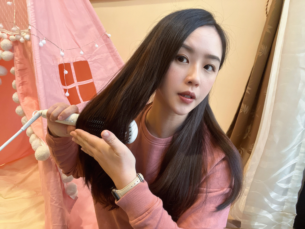 4〖造型器開箱〗MUNICHI 沐尼黑 ION負離子溫控直髮梳 升溫速度超快!及腰長髮五分鐘搞定頭髮造型.jpg 4〖造型器開箱〗MUNICHI 沐尼黑 ION負離子溫控直髮梳 升溫速度超快!及腰長髮五分鐘搞定頭髮造型.jpg