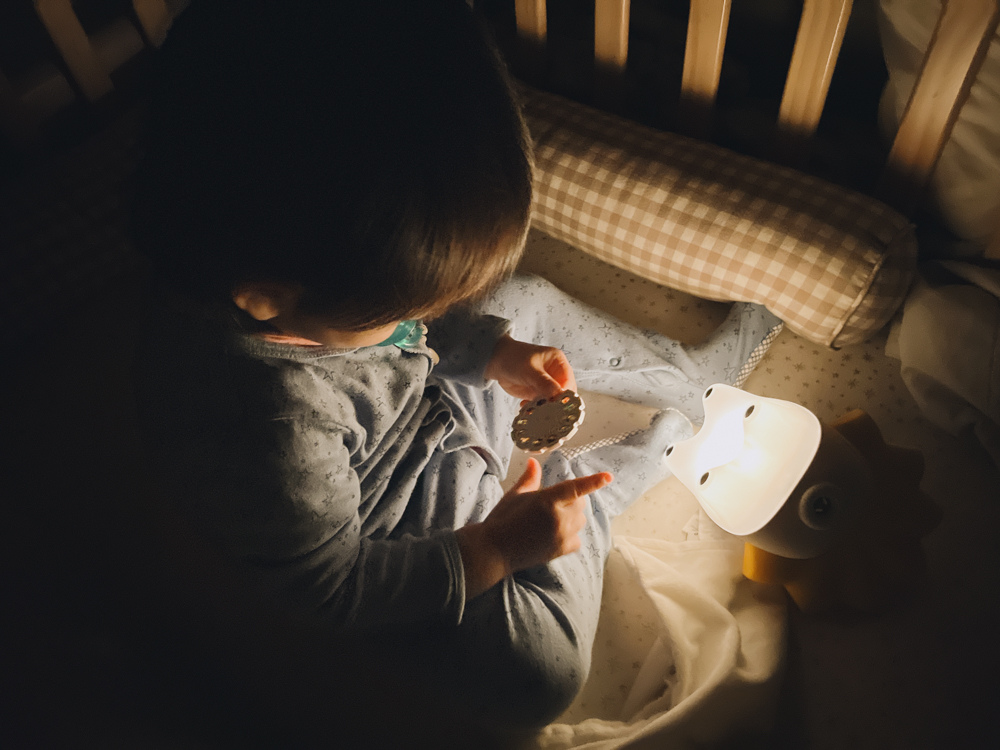 8〖親子共讀〗MIT台灣製兒童故事機 CubieLand.逑比樂 兒童繪本投影機 陪伴寶寶每一天｜週歲禮物推薦.jpg