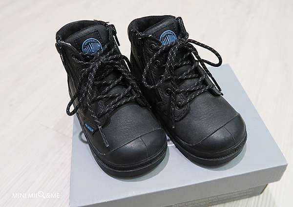 親子 好物分享 Palladium 寶寶界的超帥氣軍靴 超強防水功能出國玩雪就變雪靴啦 Mini Mii米米要去哪 Play With Mii 痞客邦