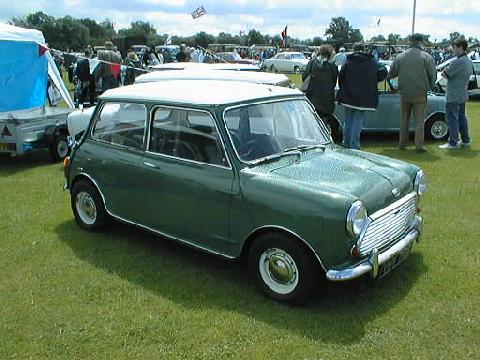 1967年出產的第二代 Mini，稱為 MK II.jpg