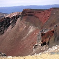 據說是火山造成～