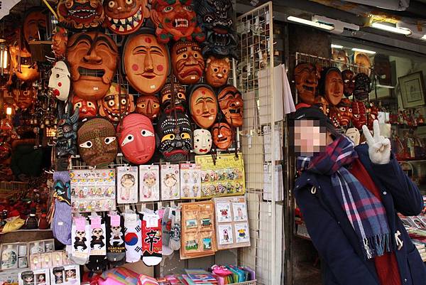 Shop selling bizarre masks in Insadong