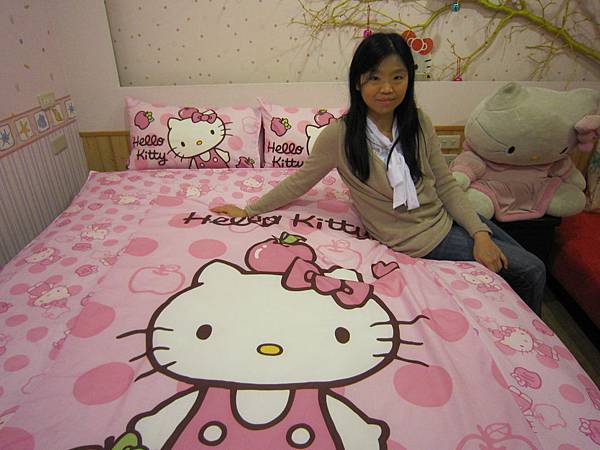 1030228-Hello Kitty房1