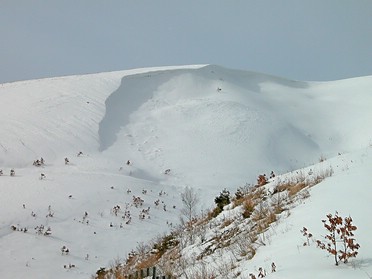 山の雪