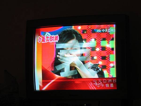 飯店裡電視看到的都是台灣的節目