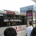 IMG_2432.JPG 等公車