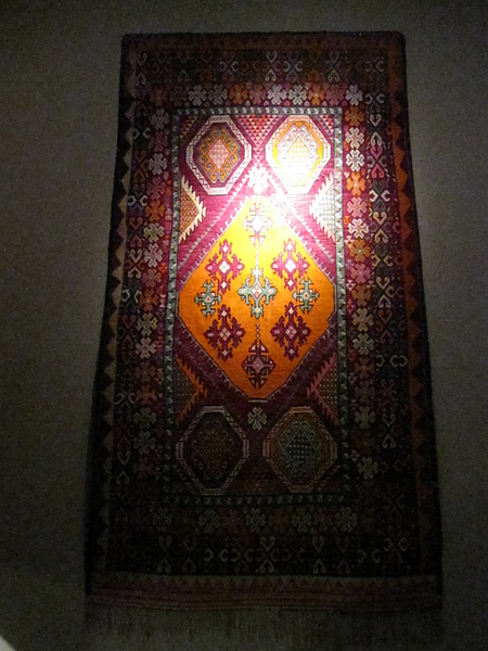 展出內容 不外乎就是摩洛哥的手工藝 地毯、皮件、衣飾....等