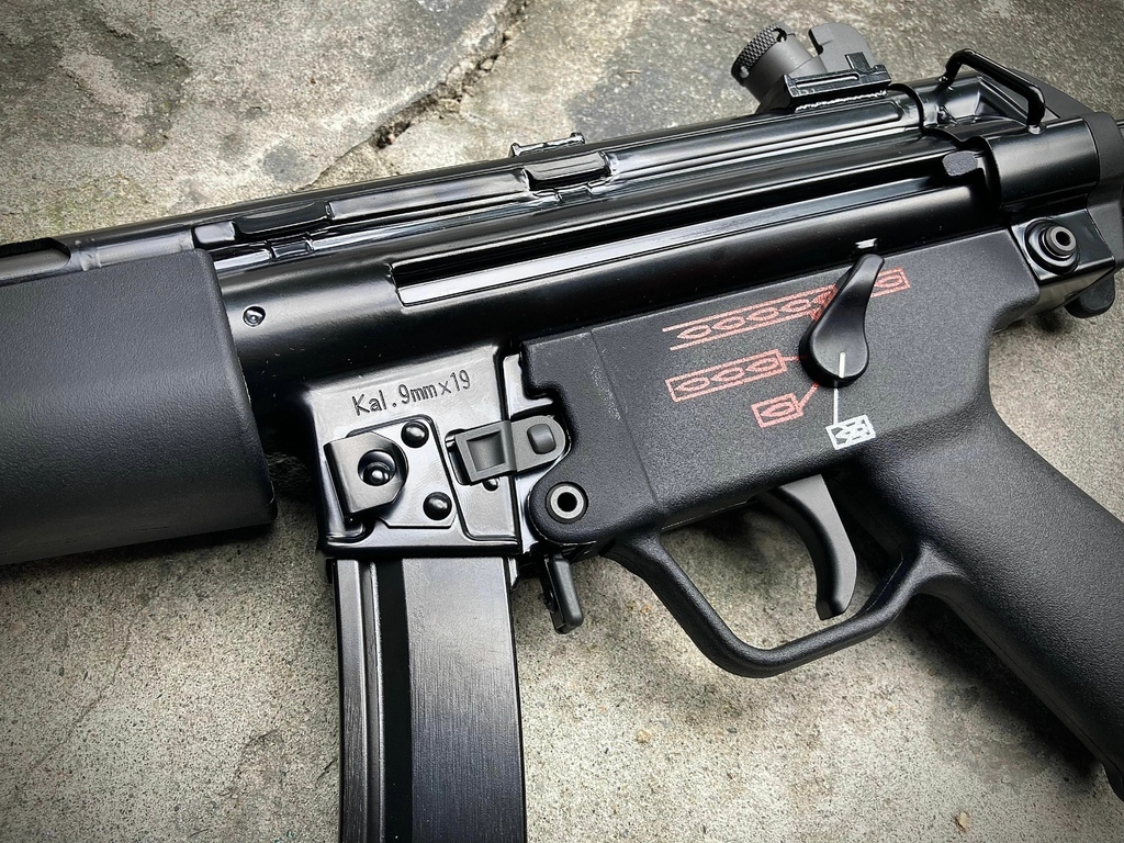 WE MP5A3 義勇兵台北槍店 生存遊戲專賣 側.jpg