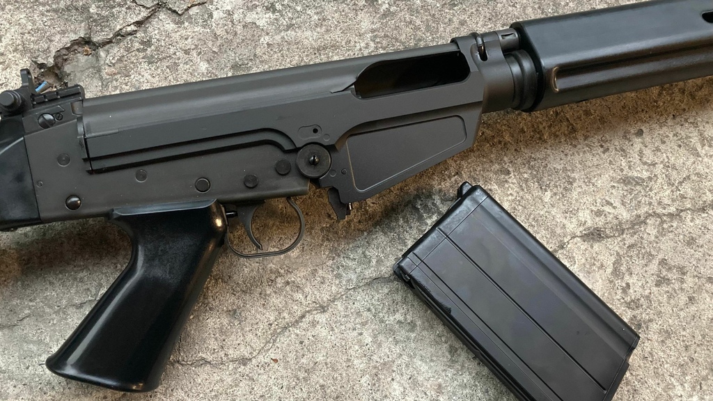VFC LAR(FN FAL) 瓦斯槍GBB 台北槍店 生存遊戲專賣 義勇兵 卸彈匣.jpg