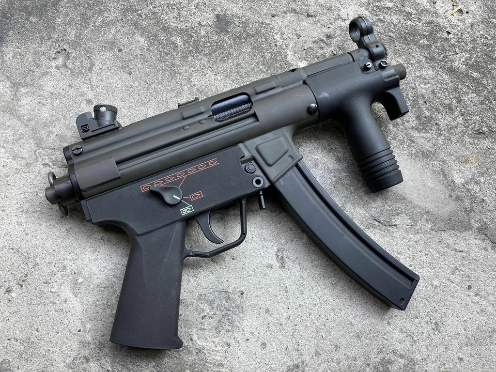 BOLT MP5K EBB 後座力 電動槍 衝鋒槍 鋼製槍身 磷酸鹽 台北槍店 生存遊戲專賣 義勇兵.jpg