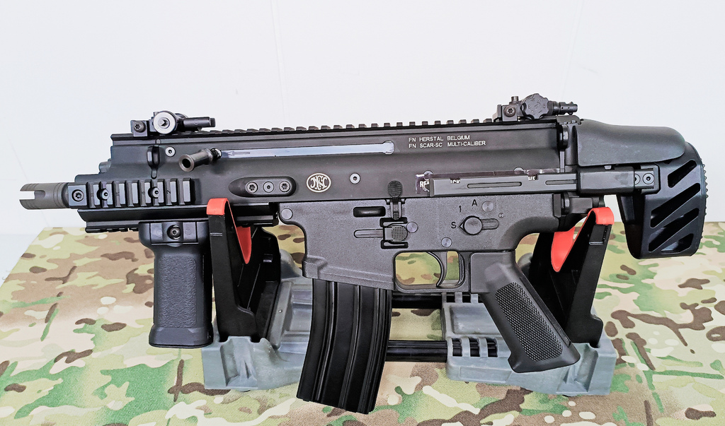 BOLT SCAR SC FN原廠授權刻字 後座力電槍 台北槍店 生存遊戲專賣 義勇兵.jpg