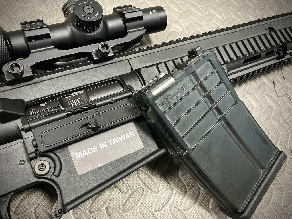 VFC UMAREX HK417 V2 16 偵查型 瓦斯槍 GBB 步槍 一槍兩匣 台北槍店 生存遊戲專賣 義勇兵 彈匣.jpg