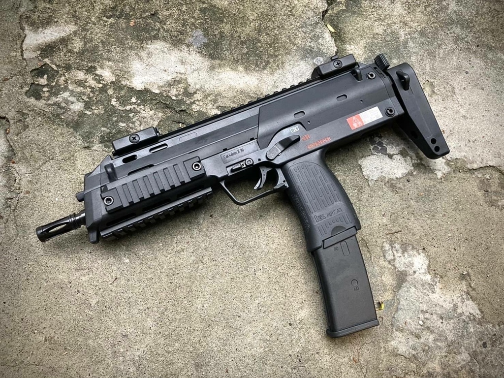 VFC UMAREX HK MP7A1 NAVY V2 授權刻字GBB衝鋒槍 台北槍店 生存遊戲專賣 義勇兵.jpg