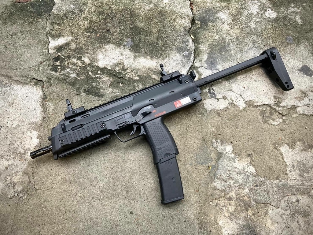 VFC UMAREX HK MP7A1 NAVY V2 授權刻字GBB衝鋒槍 台北槍店 生存遊戲專賣 義勇兵 槍托伸展.jpg