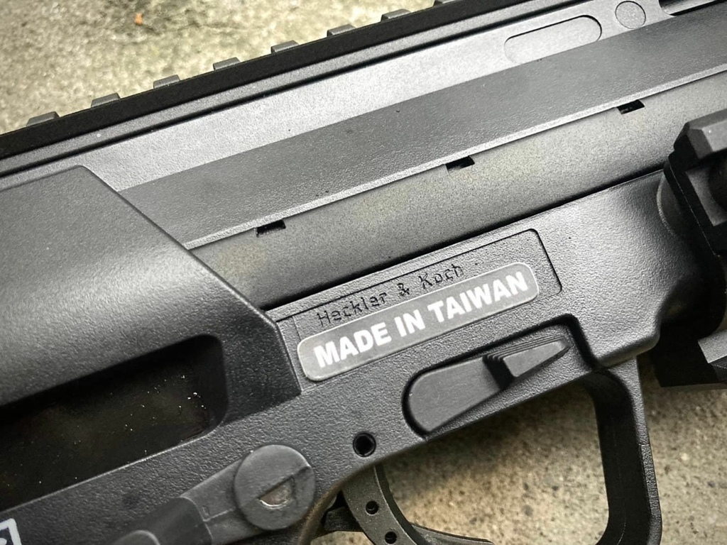 VFC UMAREX HK MP7A1 NAVY V2 授權刻字GBB衝鋒槍 台北槍店 生存遊戲專賣 義勇兵 授權刻字.jpg