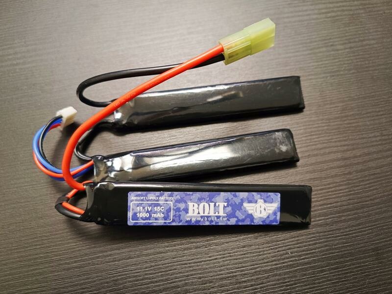 BOLT 三片式電池 11.1v 15c 1000mAh 台北槍店 生存遊戲專賣 義勇兵.jpg