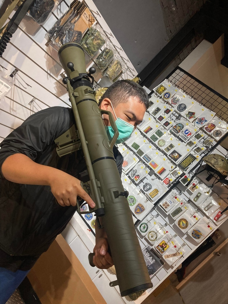 VFC US SOCOM M3 MAAWS 卡爾·古斯塔夫無後座力砲 瓦斯榴彈 火箭炮 台北槍店 生存遊戲專賣 義勇兵 比例示意.jpg