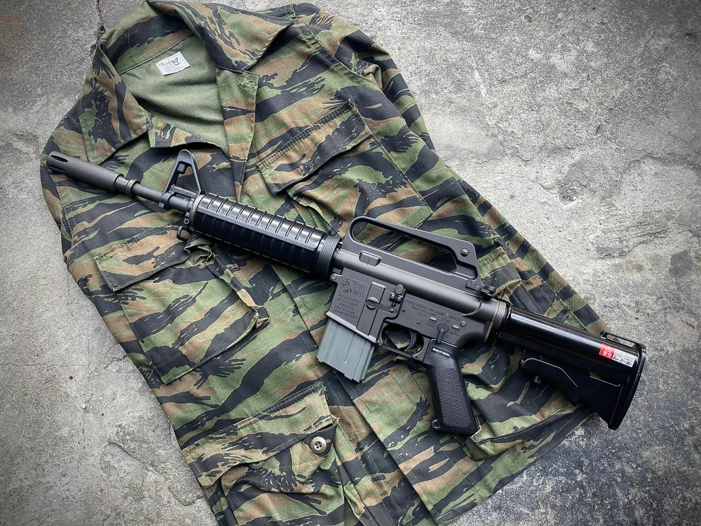 VFC XM177E2 GBB COLT 授權刻字 瓦斯槍 越戰 CAR15 台北槍店 生存遊戲專賣店 義勇兵.jpg