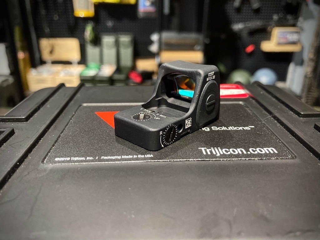 真品 Trijicon RMR CC 袖珍版 內紅點瞄具 快瞄 台北槍店 生存遊戲專賣店 義勇兵 航空鋁材質 輕巧堅固.jpg