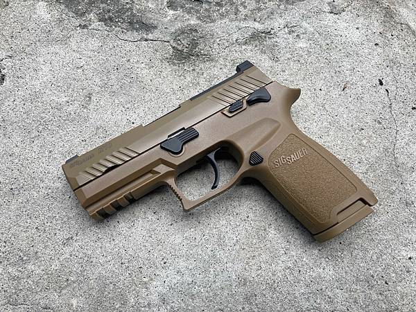 VFC Umarex Sig Sauer P320 M18 原廠授權軍用瓦斯戰術手槍 台北槍店 生存遊戲專賣店 義勇兵 美軍現役同款.jpg