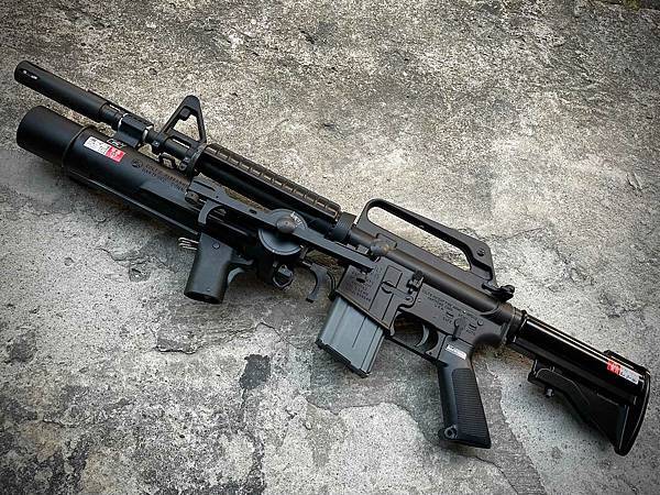 VFC XM177E2+XM148 GBB COLT授權刻字 瓦斯槍 榴彈發射器 越戰 台北槍店 生存遊戲專賣店 義勇兵.jpg