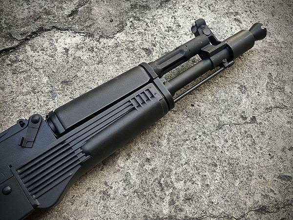 SPECNA ARMS AK105 SA-J73 CORE™電動槍 電槍 AEG 義勇兵台北生存遊戲專賣店.jpg