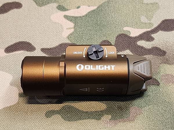 Olight PL PRO戰術槍燈 800流明 515米 聚泛光 義勇兵台北生存遊戲專賣 6061鋁合金材質堅固耐用，具備快拆功能.jpg