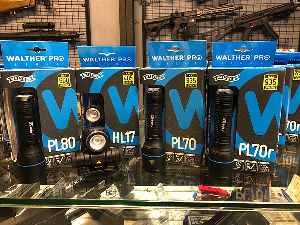 Walther戰術燈 義勇兵台北生存遊戲 PL70 70r 80 HL17.jpg