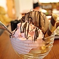 巧克力+草莓冰淇淋